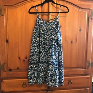 Women’s plus size floral dress